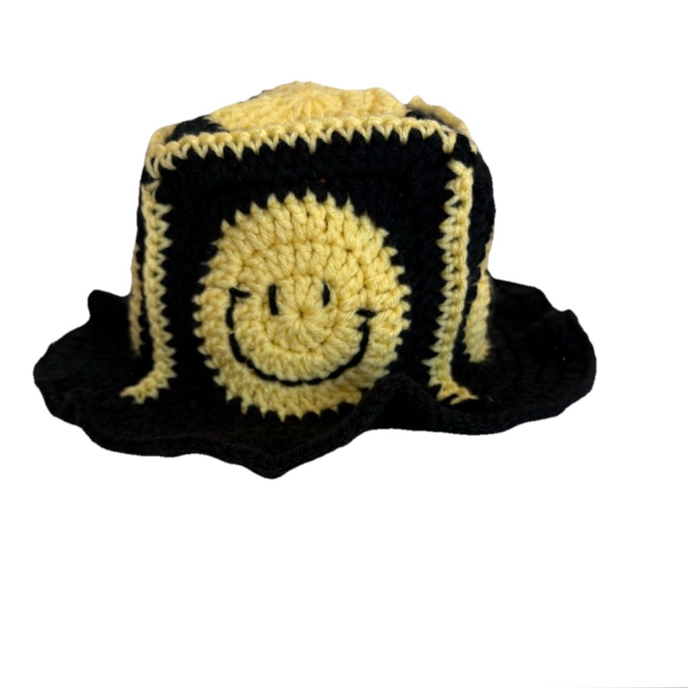 90s smiley face Crochet Bucket Hat Black & Yellow